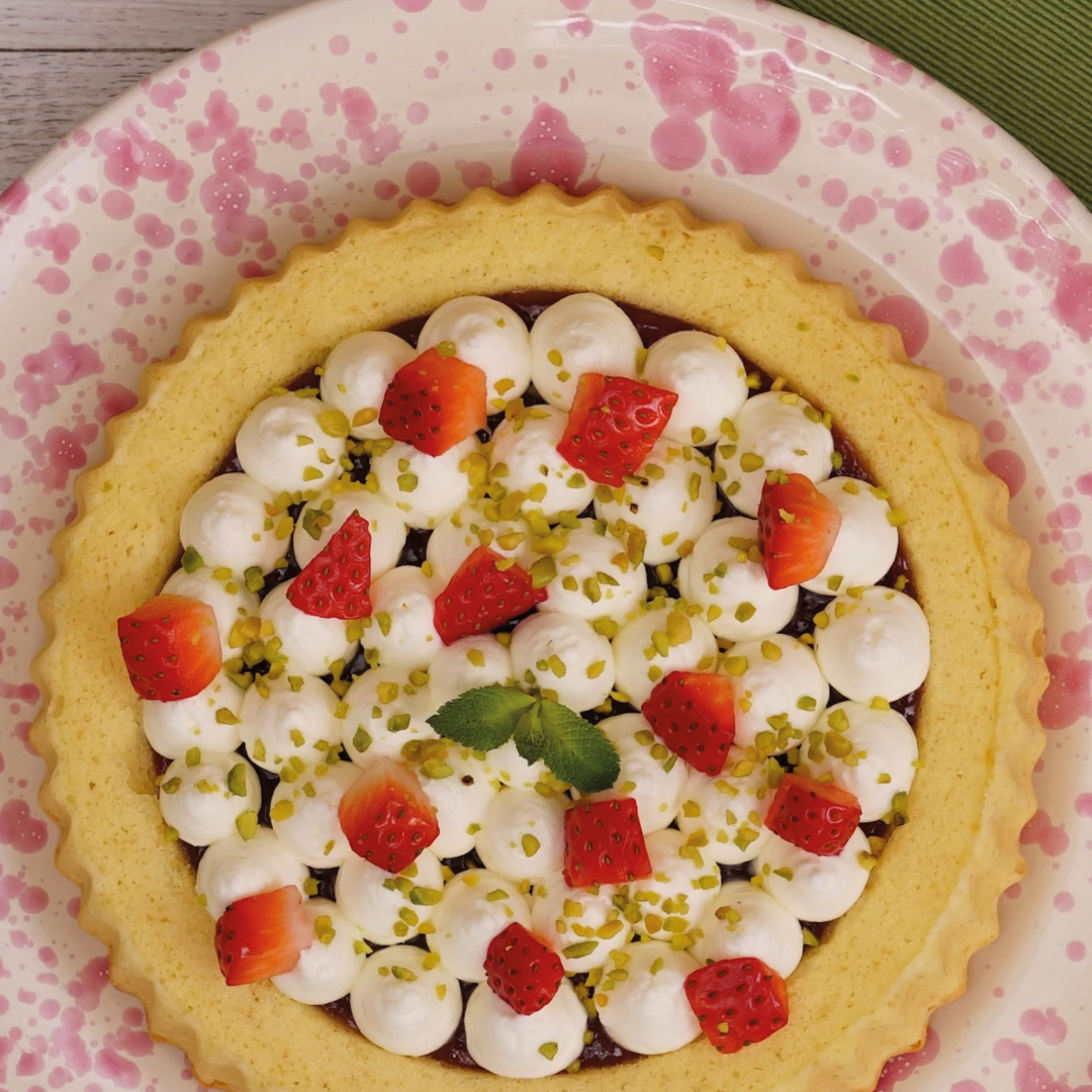 Crostata morbida con confettura Hero di Stagione Fragole e crema al mascarpone