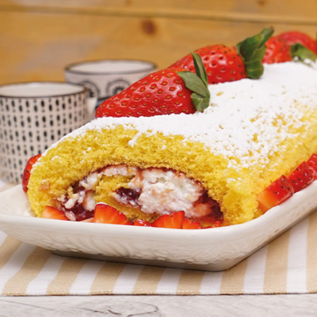 Rotolo Con Confettura Hero di Stagione Fragole e crema di ricotta